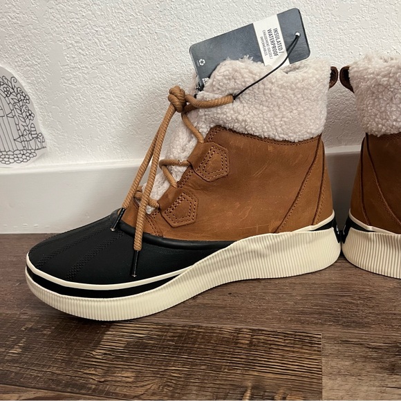 Sorel Out N About IV Chillz Waterproof Boots NWT - Picture 7 of 10